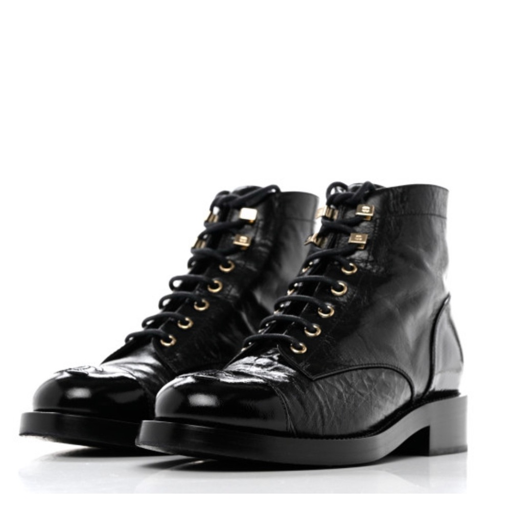Chanel Lace-up Combat Boots Crumpled Lambskin and Shiny Calfskin Black 37